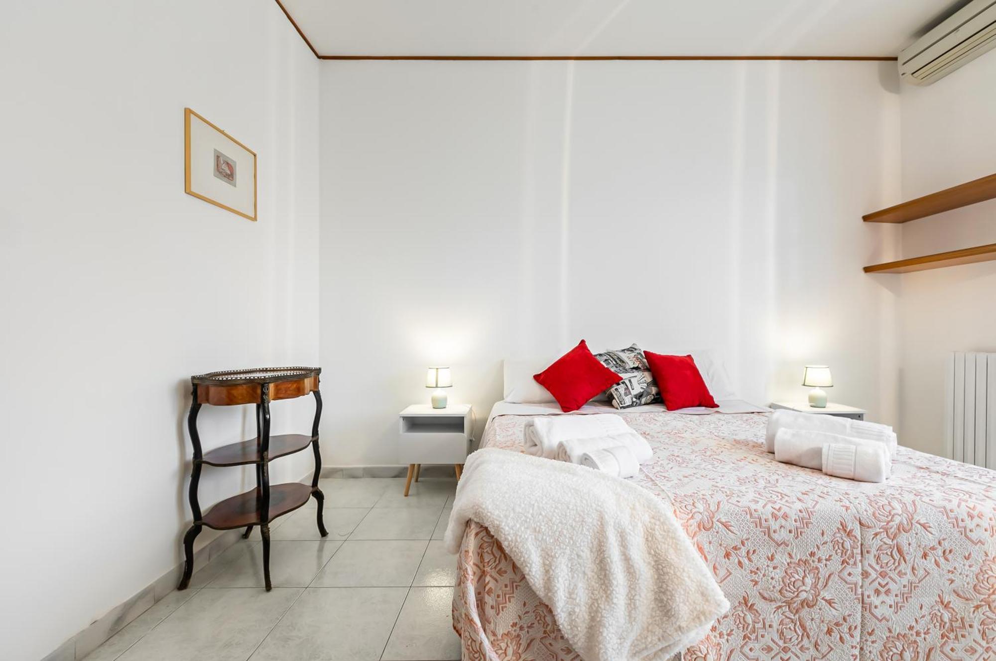Palazzo Reale & Piazza Indipendenza Roomy Flat Palermo Exterior foto